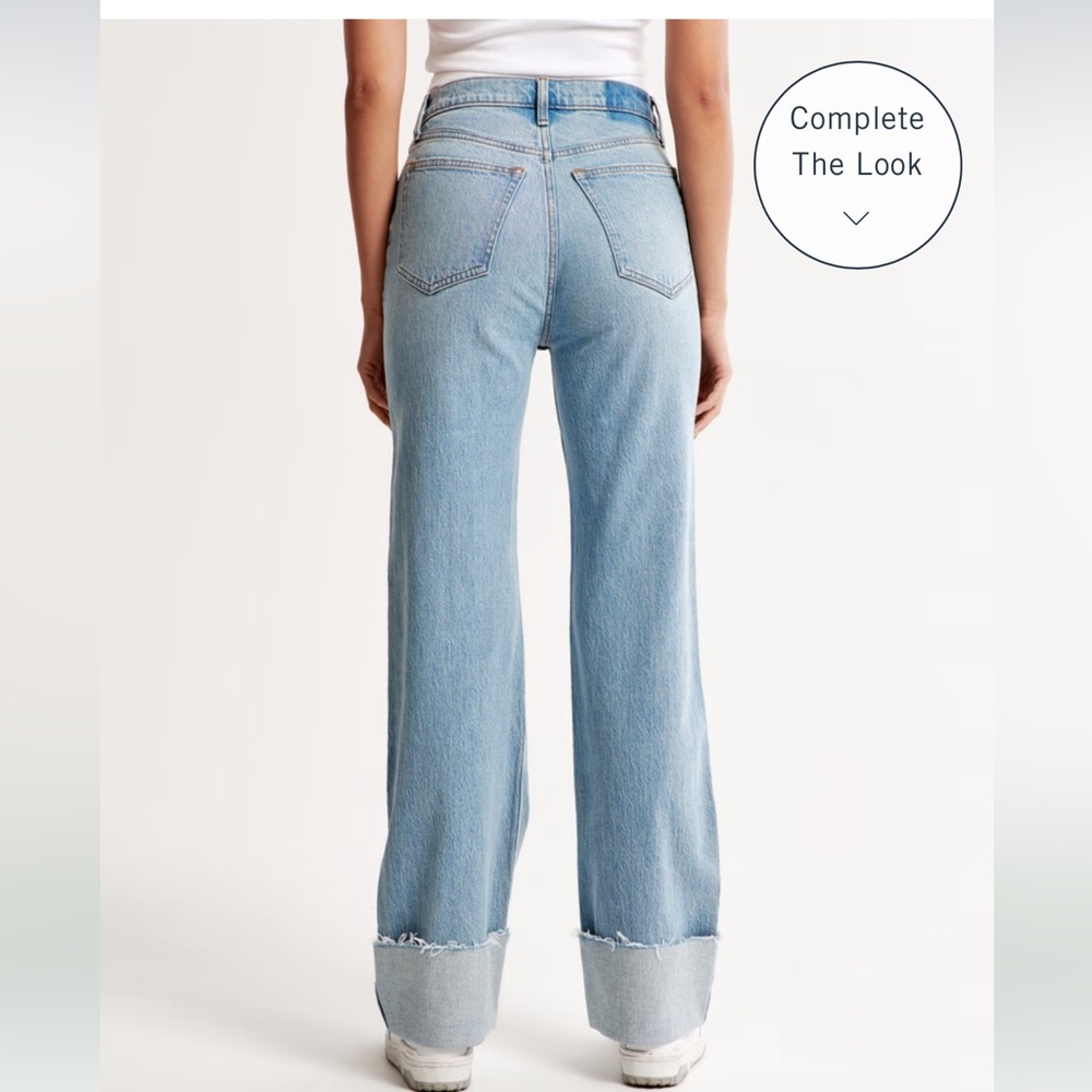 Abercrombie The 90’s relaxed Jean high rise cuffed